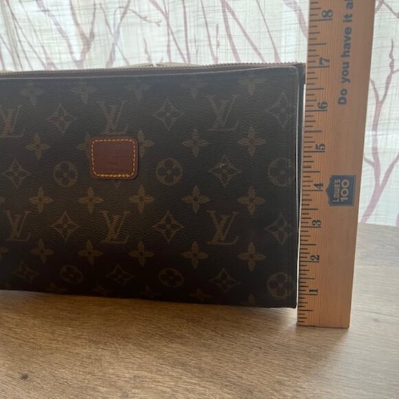 Vintage Louis Vuitton Set of 2 Cosmetic Pouches – Classic Monogram Canvas - Picture 4 of 8